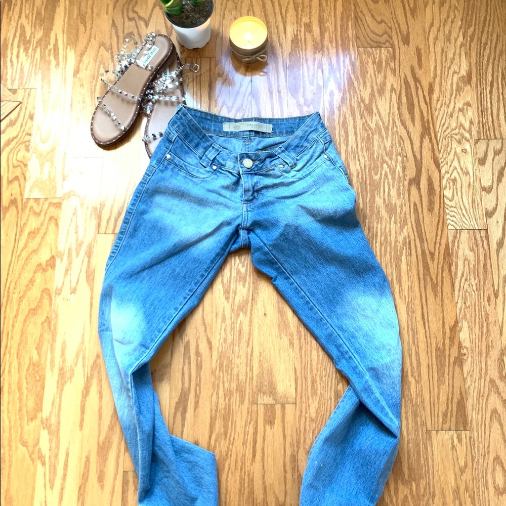 Brazilian butt lifting jeans size 5/6